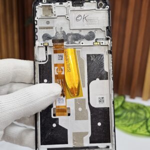 REALME 8i