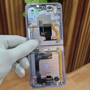 SAMSUNG FLIP 4